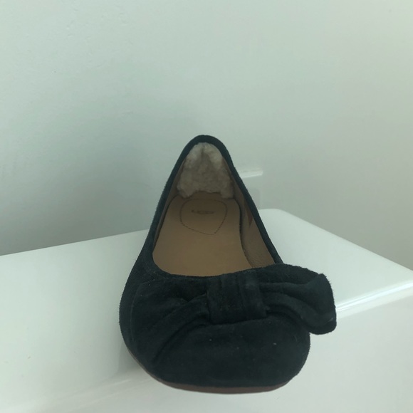 Black Velvet Bow-Tie Ugg Ballet Flats - Picture 3 of 3